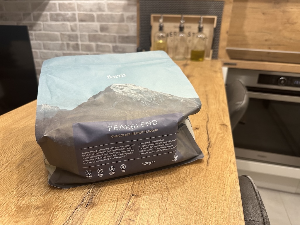 Vegan protein powder meal replacement form